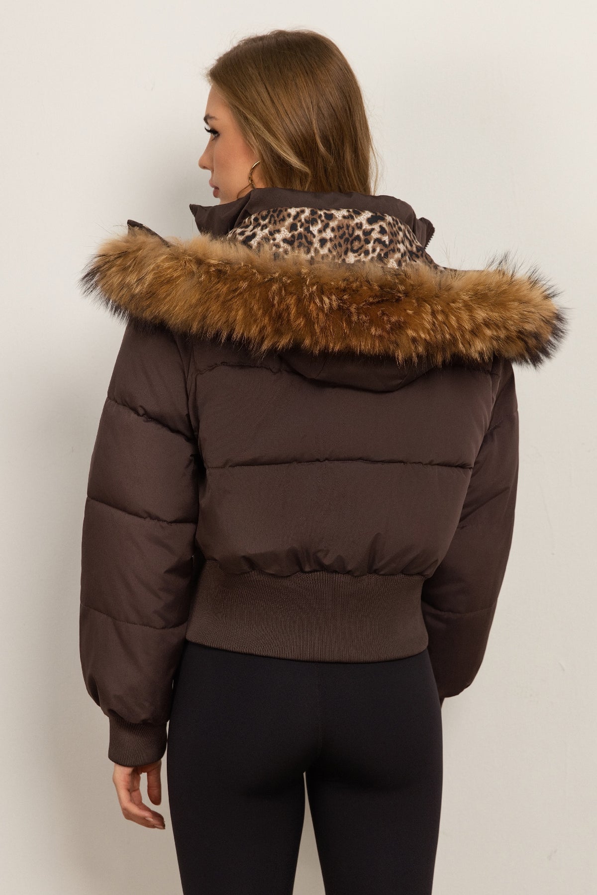 Classic Down Jacket Featuring A Detachable Fur Collar and An Attached Hood.